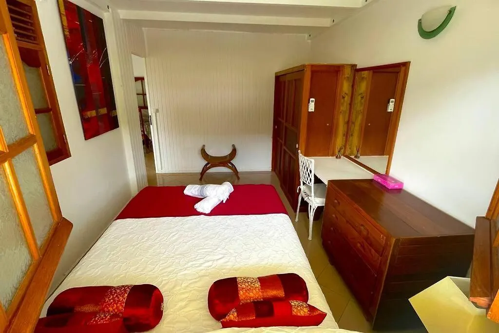 Le Carambole De Josyhouse - Piscine Et Plage A 2Mn Pointe-Noire Holiday home